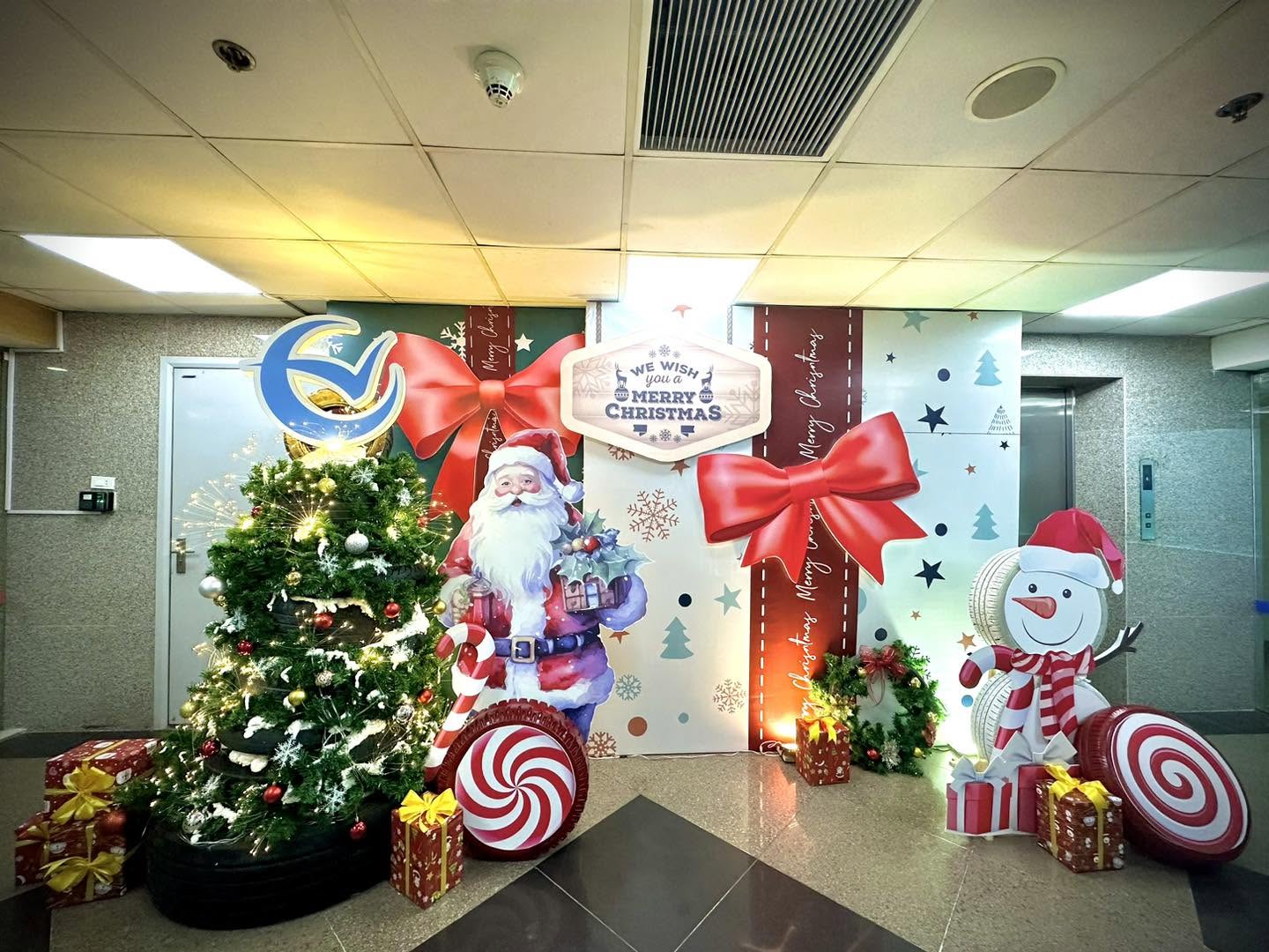 Đơn Vị Trang Trí Noel Trọn Gói Tại Hà Nội